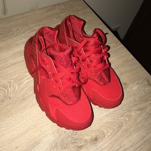 new red huaraches